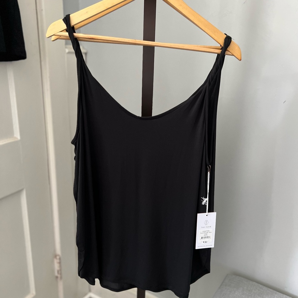Tavi twist shoulder tank.